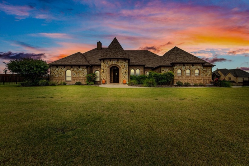 Home on W Alamosa  Drive, Terrell, TX