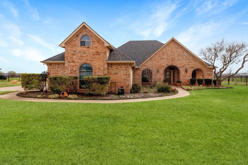 Home on W Alamosa  Drive, Terrell, TX