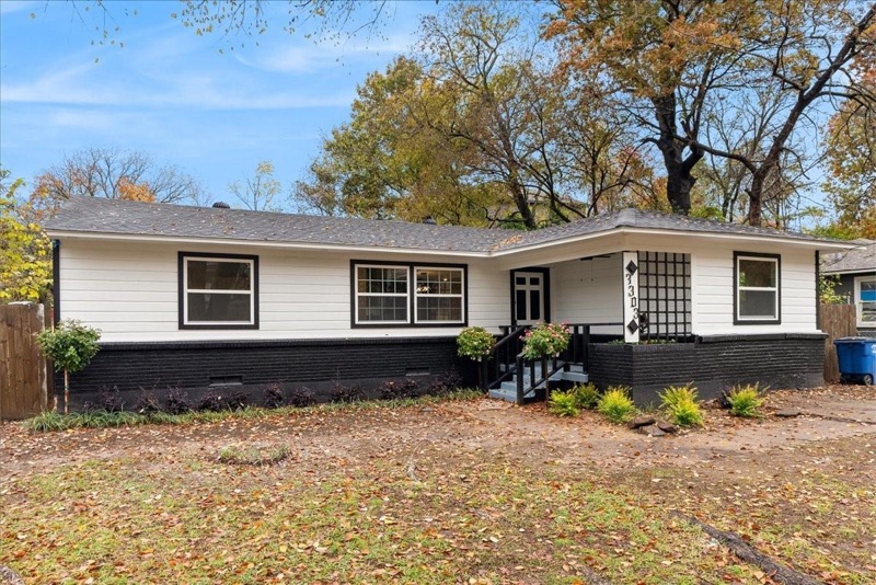 Home on Elva  Avenue, Dallas, TX