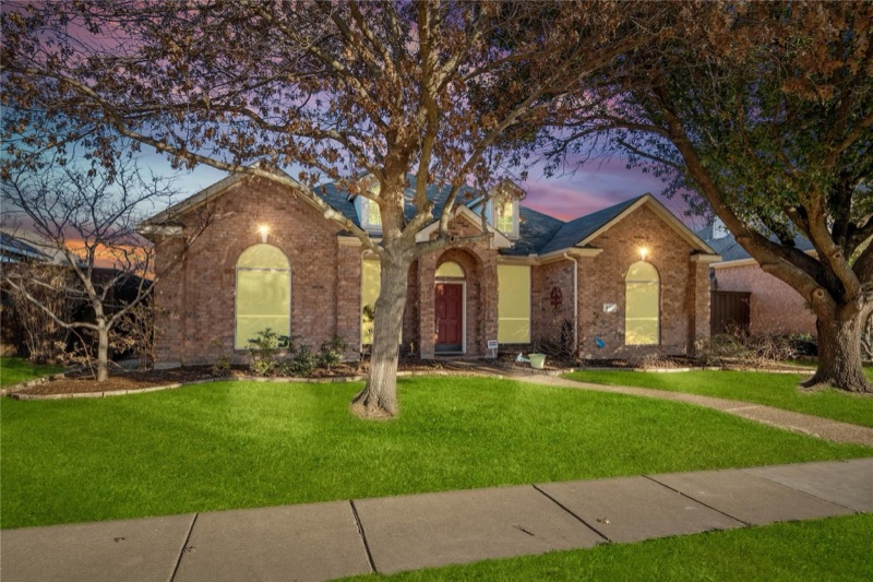 Home on Redwood  Drive, Allen, TX