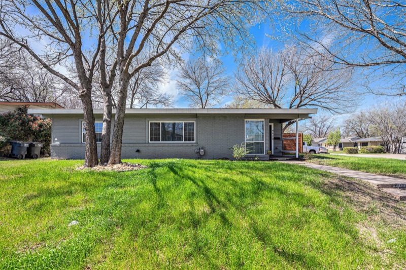 Home on Lubbock  Avenue, Fort Worth, TX
