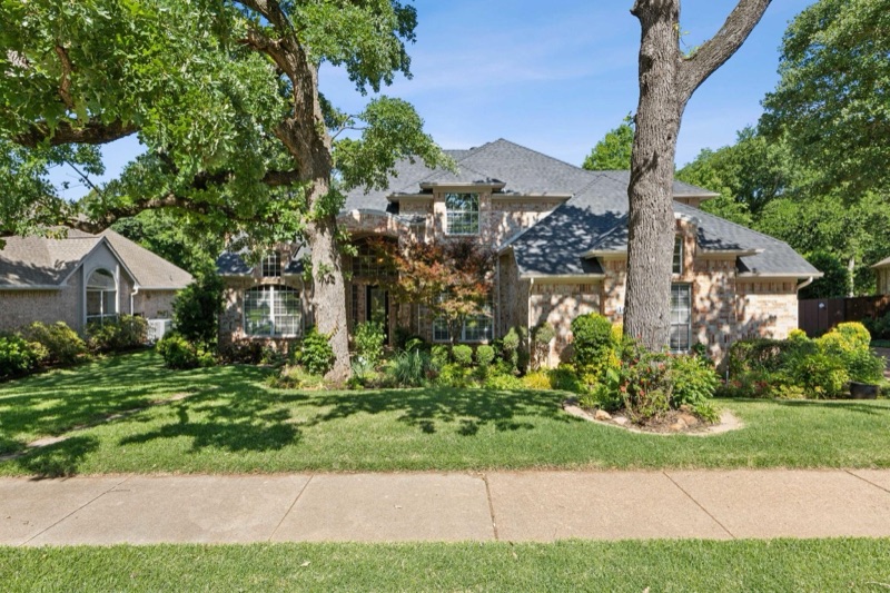 Home on Echo  Bluff, Flower Mound, TX
