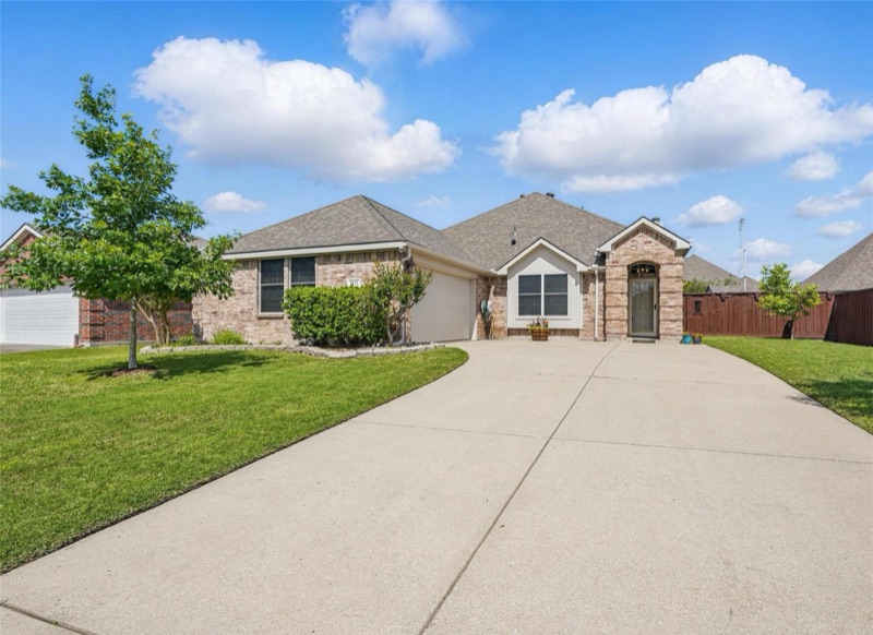 Home on Twin Lakes  Drive, Wylie, TX
