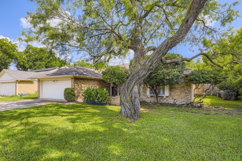 Home on Timbercreek  Road, Benbrook, TX