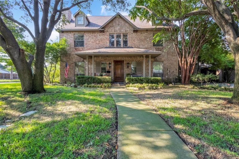 Home on Dixiana  Drive, Farmers Branch, TX