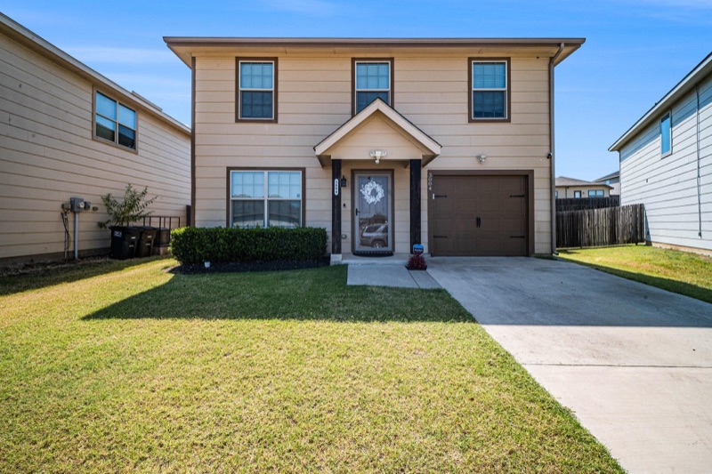 Home on Yuma  Drive, Fort Worth, TX