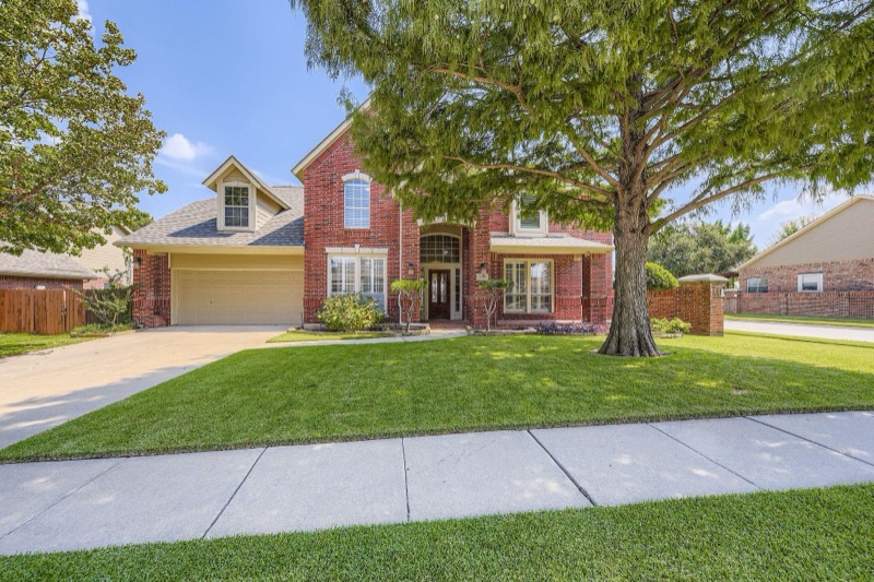 Home on Woodbury  Drive, Flower Mound, TX