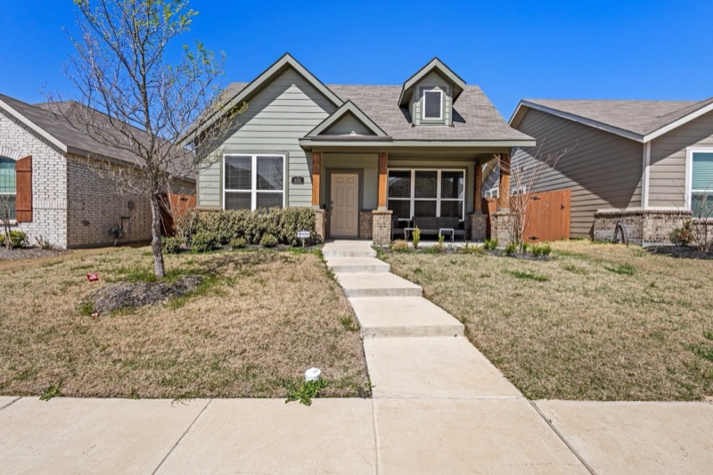 Home on Blossom Trl, Crandall, TX