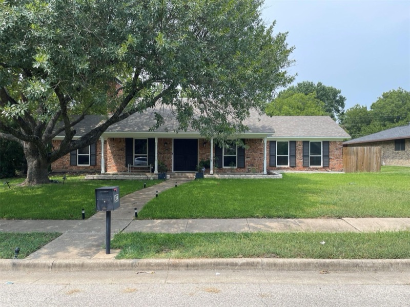 Home on Waynelee  Drive, Lancaster, TX