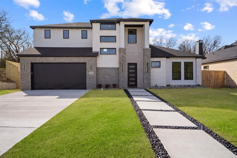 Home on Kemrock Dr, Dallas, TX