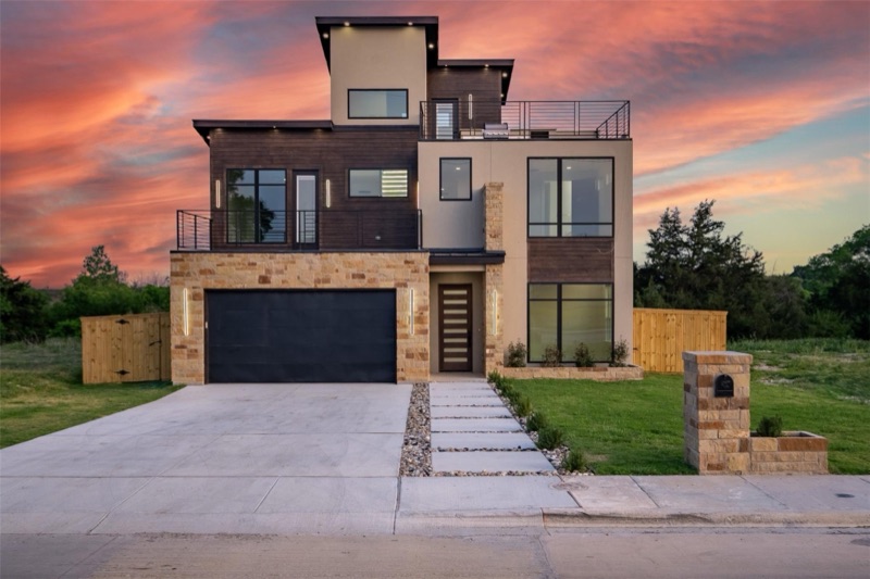 Home on Gooch St, Dallas, TX