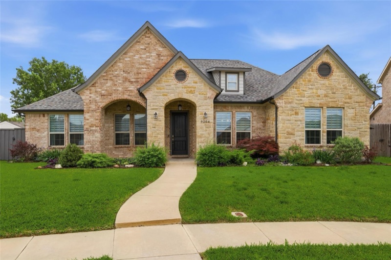 Home on Willard  Street, Rowlett, TX