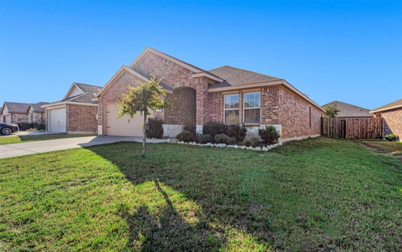 Home on Yale  Street, Farmersville, TX